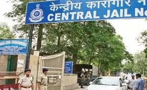 Delhi: Muslim inmate at Tihar jail dies by suicide following a robbery conviction.